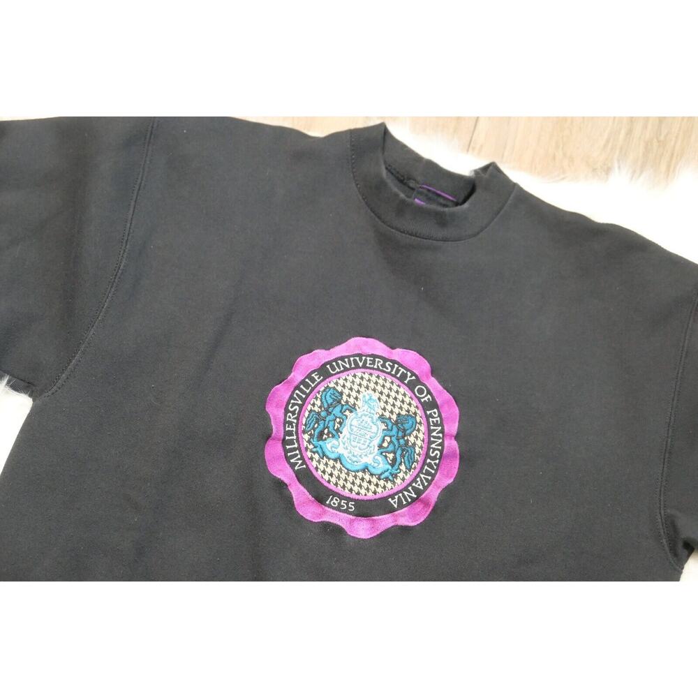 Vtg Travaux MILLERSVILLE UNIVERSITY OF PENNSYLVANIA Embroidered Sweatshirt - Med